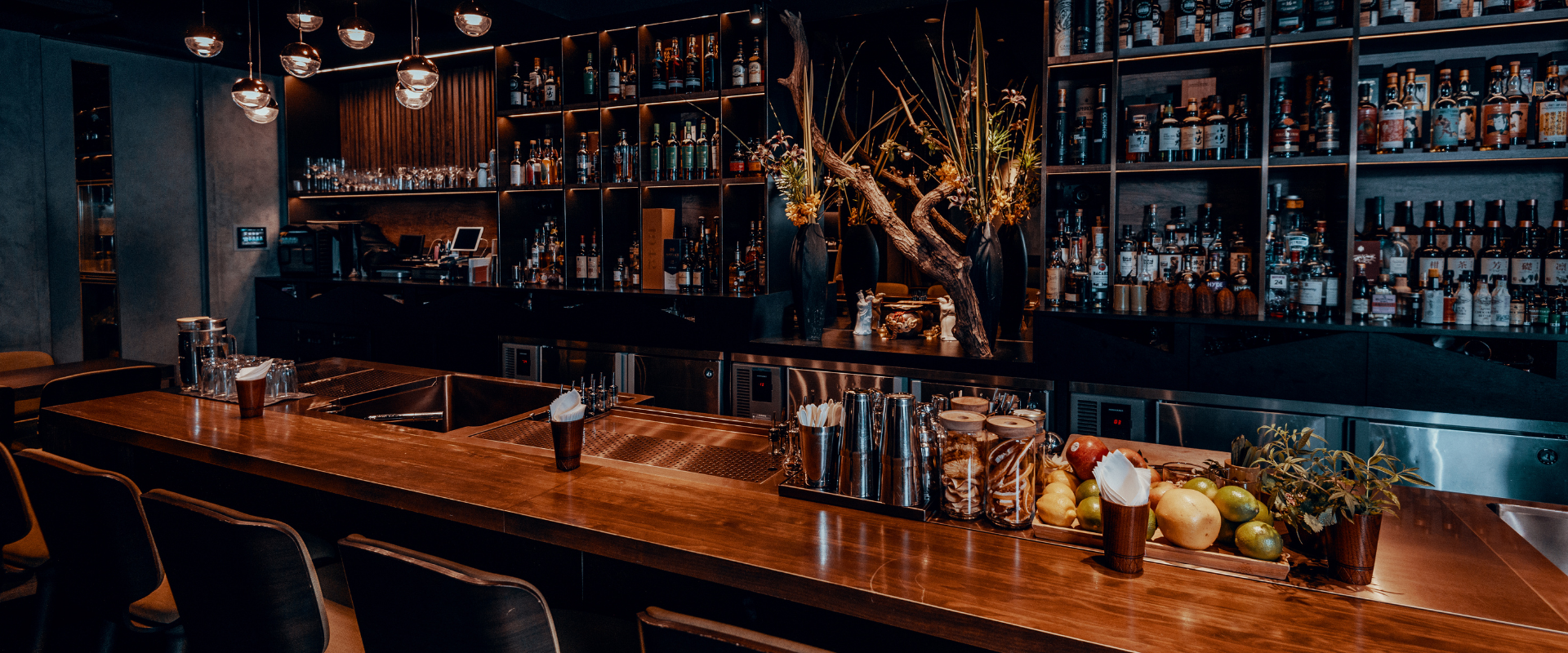 Thi công quầy pha chế tích hợp quầy thu ngân